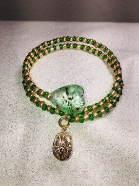 Green & Gold Double Wrap Memory Wire Bracelet w/ Foil Heart Center & Charm
